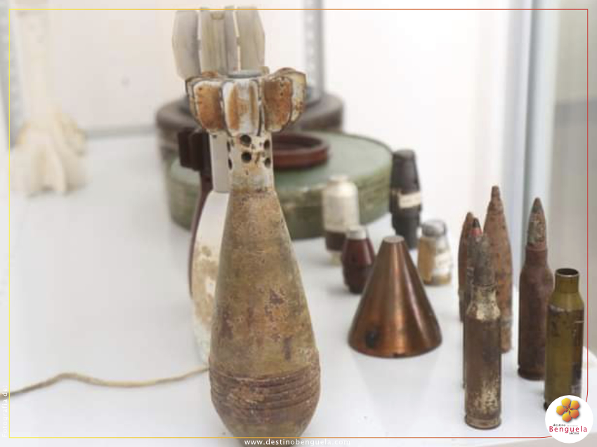 Exposição de alguns engenhos explosivos