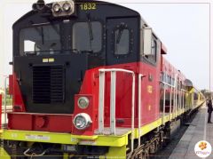 Comboio expresso inaugural chega ao Luau com 60 passageiros